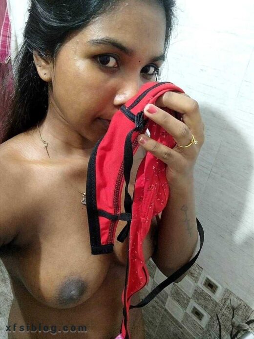 Erotic Tamil Girl Sniffing Bra And Panty Naked Photos7