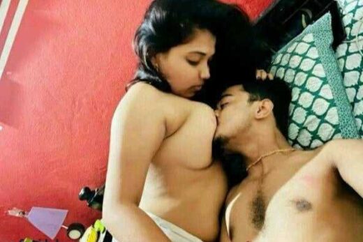 Hot Gorgeous Indian College Girl Blowjob And Boobs Sucking Photos7