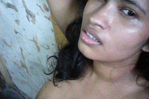 Hot Srilankan Girl Naked Topless Boobs In Bathroom Pics1